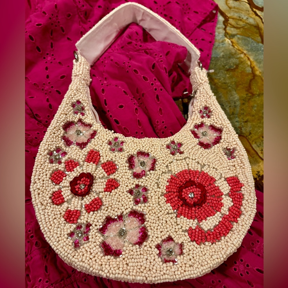 NWT Beaded Pink Floral Purse 🌺 Crescent Hobo